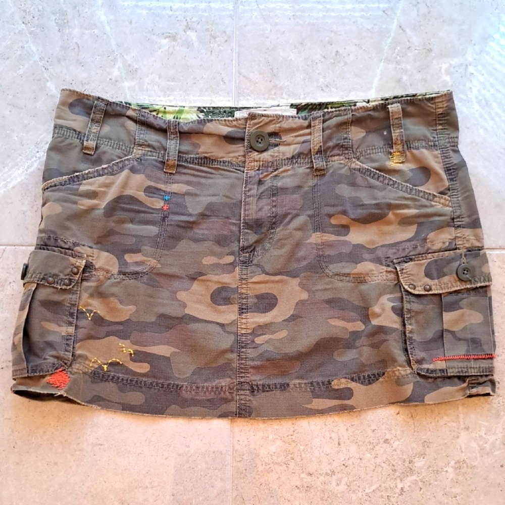 Old Navy Green and Brown Camo Skirt